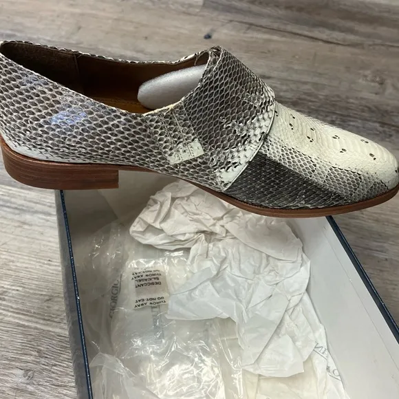 Giorgio Brutini Cream and Brown Men’s Snakeskin Loafers