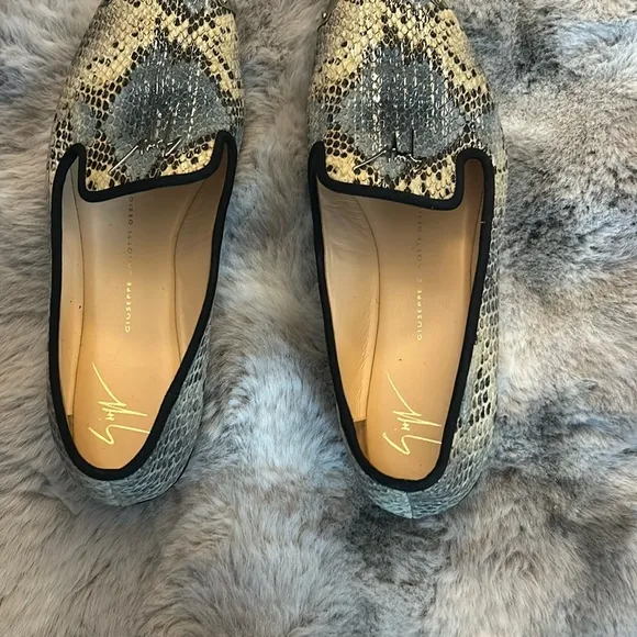 Giuseppe Zanotti snakeprint loafers size 7.5