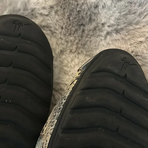 Giuseppe Zanotti snakeprint loafers size 7.5