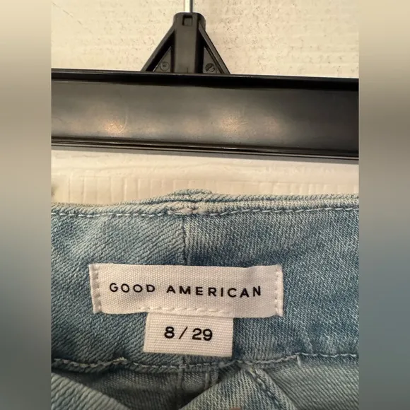 Good American Good Waist Crop GOOD WAIST CROPPED JEANS Light Blue Size 8/ 29