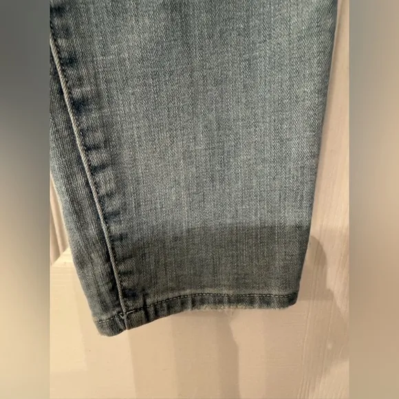 Good American Good Waist Crop GOOD WAIST CROPPED JEANS Light Blue Size 8/ 29
