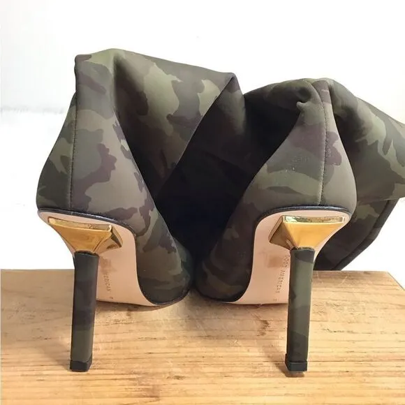 Good American High Kickstand Boots Camo Sherpa Over The Knee Stiletto Size 9