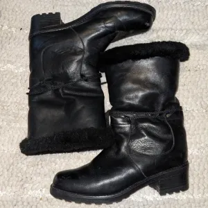 Grand Canadian fur lined black leather boots 7