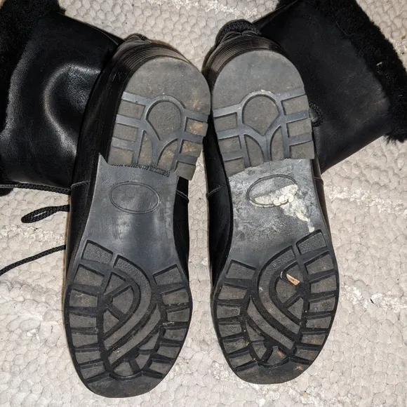 Grand Canadian fur lined black leather boots 7