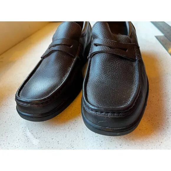 Gravity Defyer Men’s Size 11.5 Loafers Brown Pebble Finish EUC Leather Pig Skin