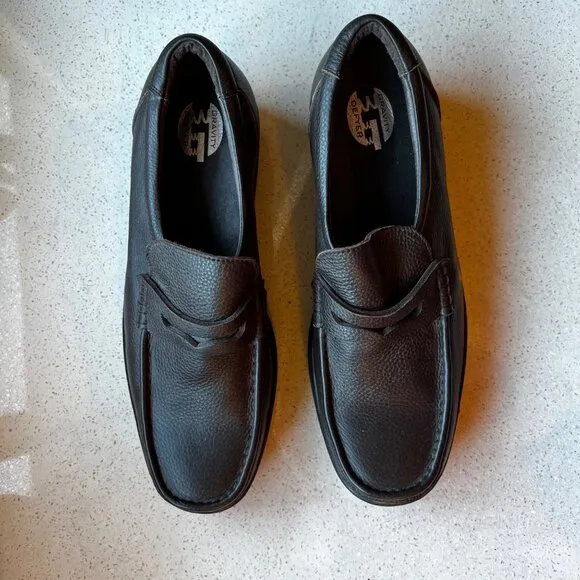 Gravity Defyer Men’s Size 11.5 Loafers Brown Pebble Finish EUC Leather Pig Skin