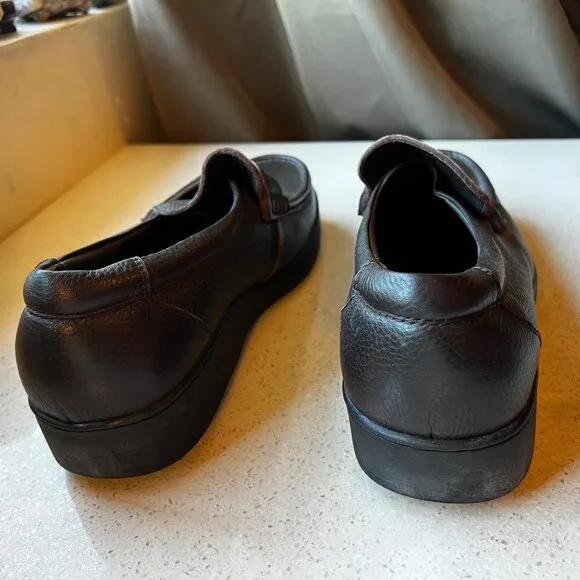 Gravity Defyer Men’s Size 11.5 Loafers Brown Pebble Finish EUC Leather Pig Skin