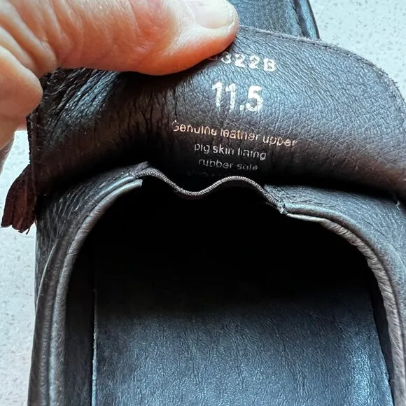 Gravity Defyer Men’s Size 11.5 Loafers Brown Pebble Finish EUC Leather Pig Skin