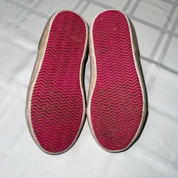 Gray and Pink Athletic Sneakers with Mesh Upper