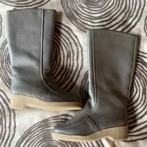Gray leather / sheepskin Elastomere‎ boots