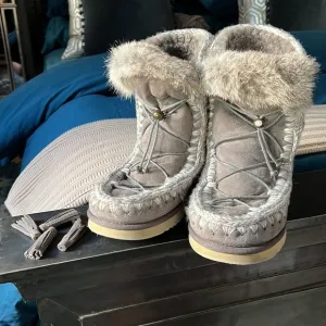 Grey Eskimo Dream Catcher lace up Mou Boots