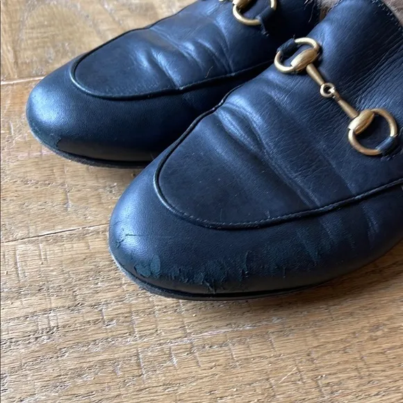 Gucci Black Leather Loafers with Fur Trim