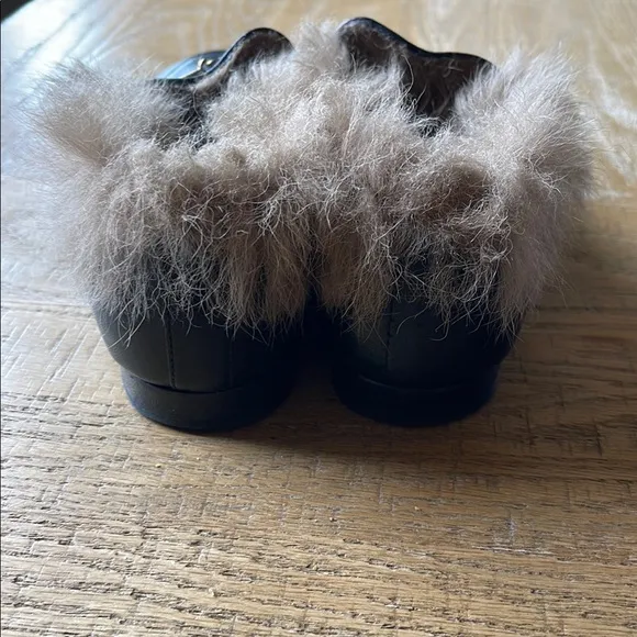 Gucci Black Leather Loafers with Fur Trim