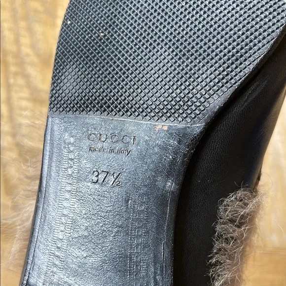 Gucci Black Leather Loafers with Fur Trim