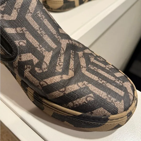 Gucci Dublin Gg Caleido Slip On great shape