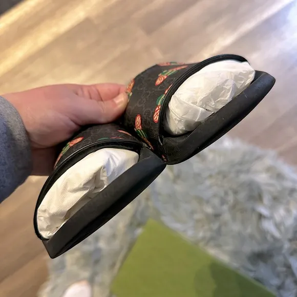 GUCCI | GG Supreme Black H2O Signature 🐝 Bee Multicolor Design | GUC | 5M/7.5W