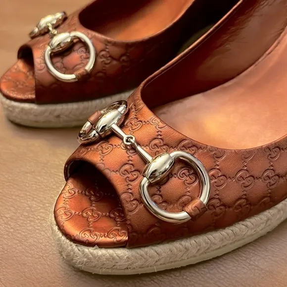 GUCCI Metallic Copper Horsebit Peep Toe Espadrilles Size 39