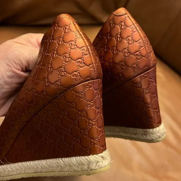 GUCCI Metallic Copper Horsebit Peep Toe Espadrilles Size 39