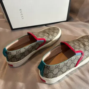 Gucci Slip-On Sneakers - Beige and Red
