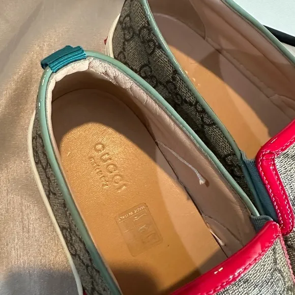 Gucci Slip-On Sneakers - Beige and Red