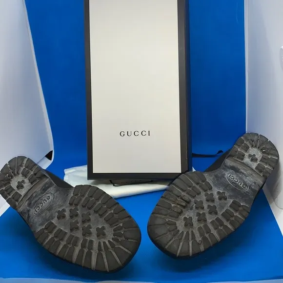 Gucci vintage Horsebit black leather loafer 6 1/2 B