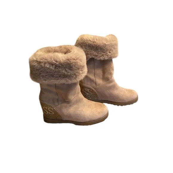 Guess Fur Lined Paulie Embellished Suede Wedge Boots Size 8.5