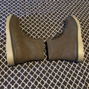 Guess Mens Boots Sz 12 Brown Lace Up Citizen Fashion Boot GMCitizen 2-R Faux Fur