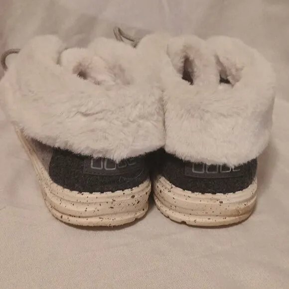 Hey Dude Britt gray white fur lined lace up boots size 10