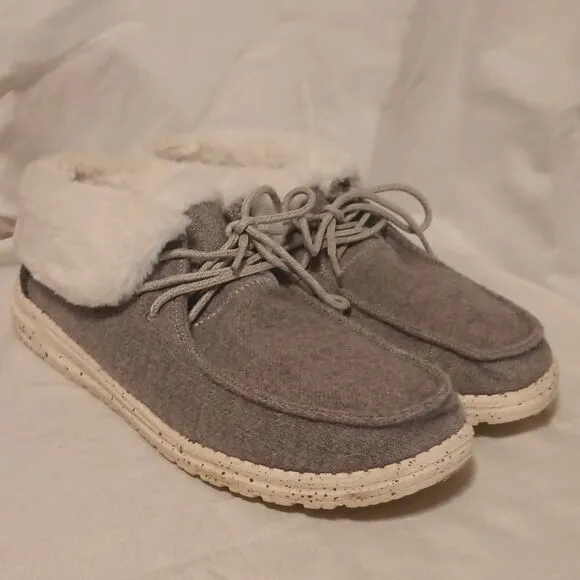 Hey Dude Britt gray white fur lined lace up boots size 10