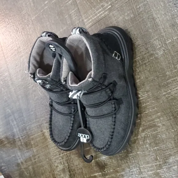 HEY DUDE WOMENS LEA CARBON BOOTS