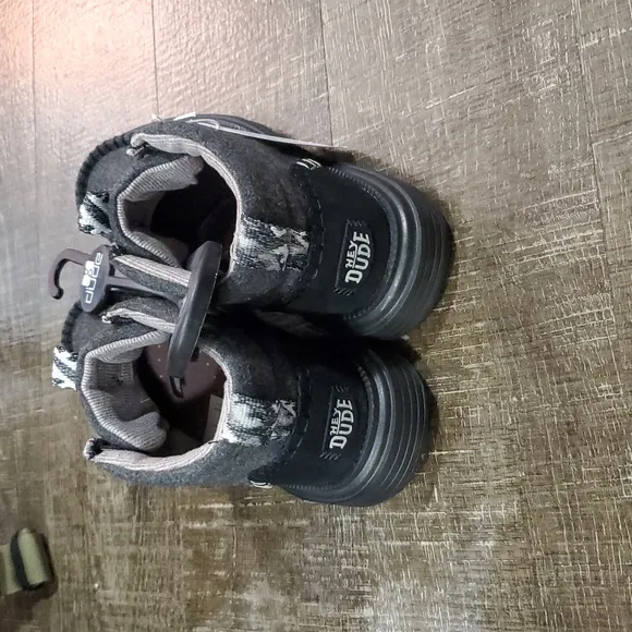 HEY DUDE WOMENS LEA CARBON BOOTS
