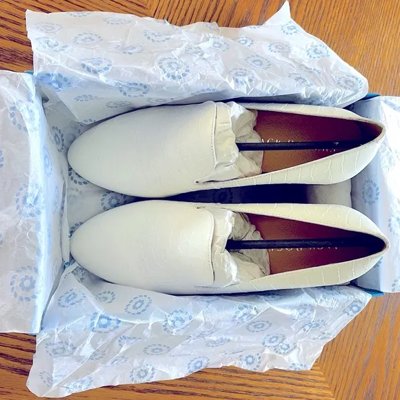 🎉HP🎉 Jack Rogers Audrey Leather Croc Loafers - White