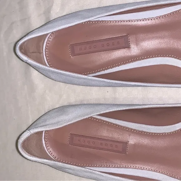 Hugo Boss women’s suede pointed toe bow ballerina flats - size 8.5 US