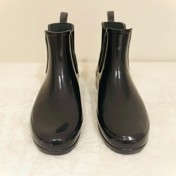Hunter women Charcoal gray glossy waterproof short rubber rain boots US 7