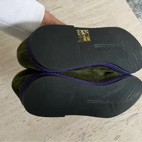 Italeau Italian Handmade Velvet Flats, Olive Green, Size 39 (US 8.5)