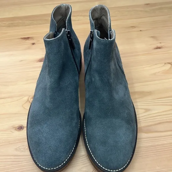 Italeau Italian Suede Foliana Ankle Boots Size 39 (8.5) Gray Waterproof NWOT