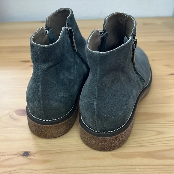 Italeau Italian Suede Foliana Ankle Boots Size 39 (8.5) Gray Waterproof NWOT