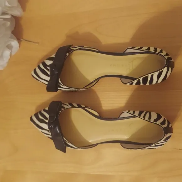 Ivanka Trump Loirely Zebra Print Calf Hair &amp; Leather Pointed Toe Flats Size 8.5