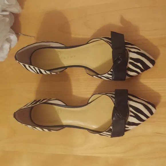 Ivanka Trump Loirely Zebra Print Calf Hair &amp; Leather Pointed Toe Flats Size 8.5