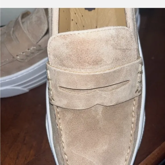 J Slides Tan Loafers EUC