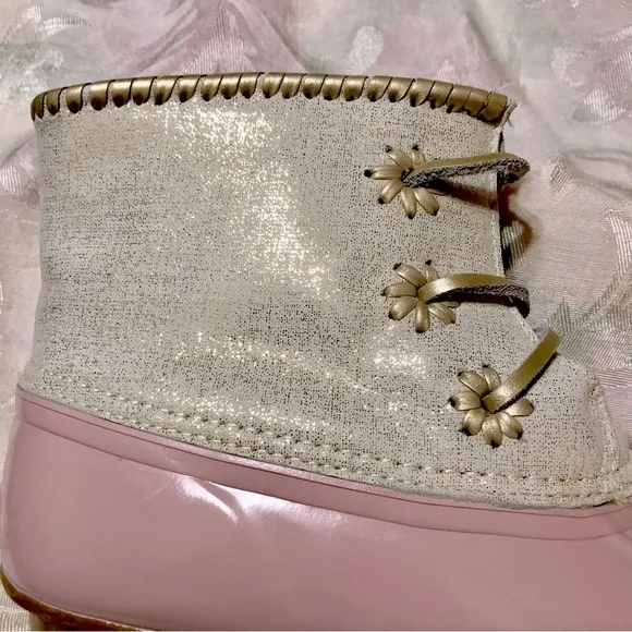 JACK ROGERS Chloe Pink Duck Ankle Boots Lace Up Shimmery Sherpa Lined Size 6