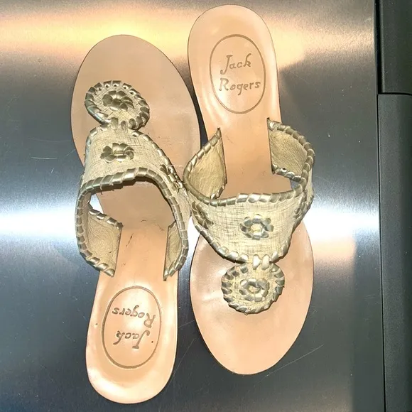 Jack Rogers Gold Wood Wedge Sandals size 5.5 EUC Slides Shoes Thongs