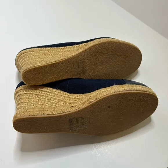 Jack Rogers Palmer Blue Closed Cap Toe Fabric/Leather Wedge Espadrilles Size 8.5