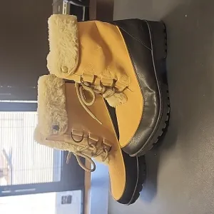 Jambu, Northgate  waterproof women's boots.