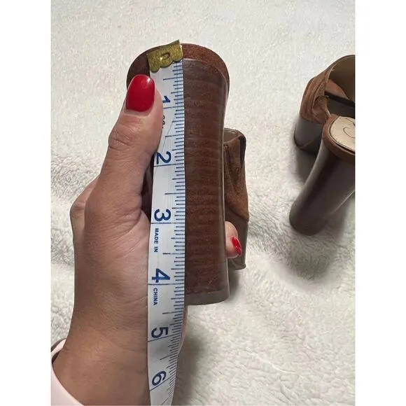 Jessica Simpson sexy platform slides