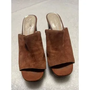 Jessica Simpson sexy platform slides
