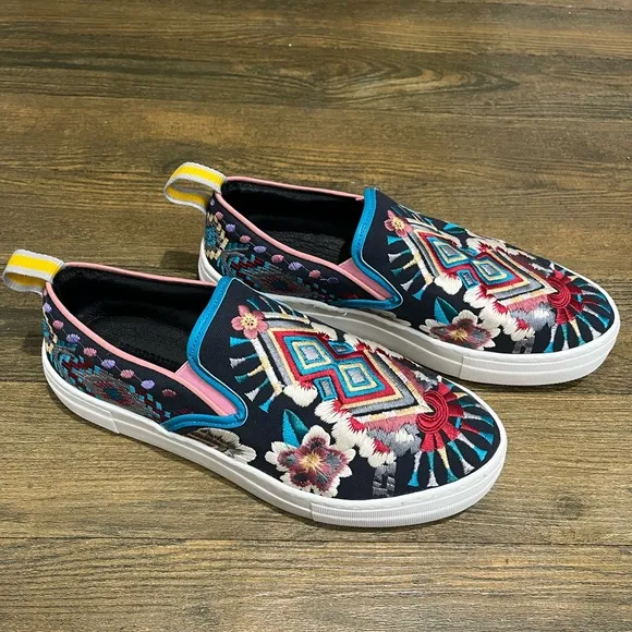 Johnny Was Blue Hutton Embroidered Slip On Sneakers Sz. 41