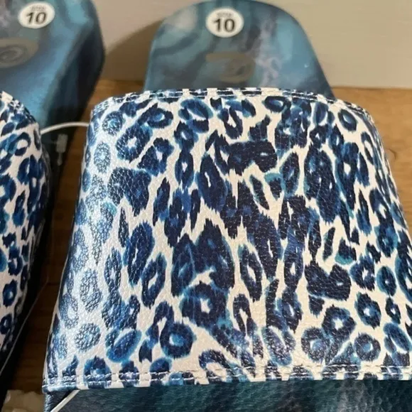 JOHNNY WAS Calme Blue Tiger Pool Slides