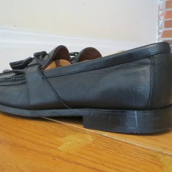 Johnston &amp; Murphy Mens Black Leather Tassel Loafer