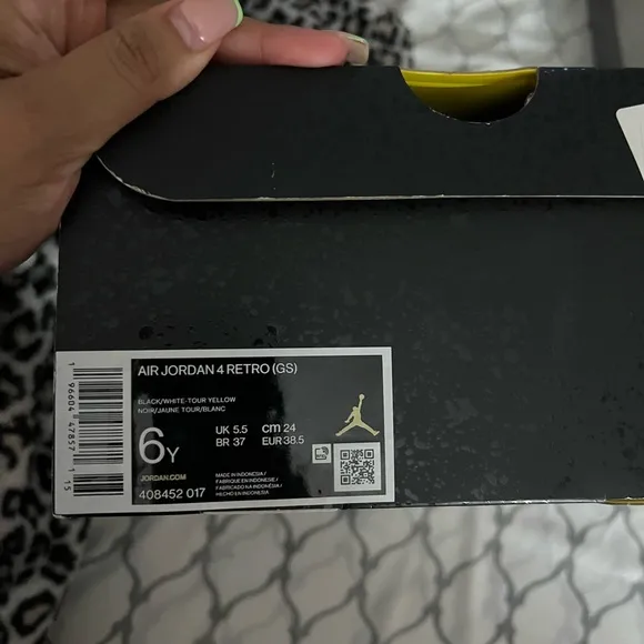 Jordan Black and Yellow Thunder Sneakers